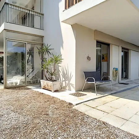 Nice With Garden And Pool In Appartement Antibes